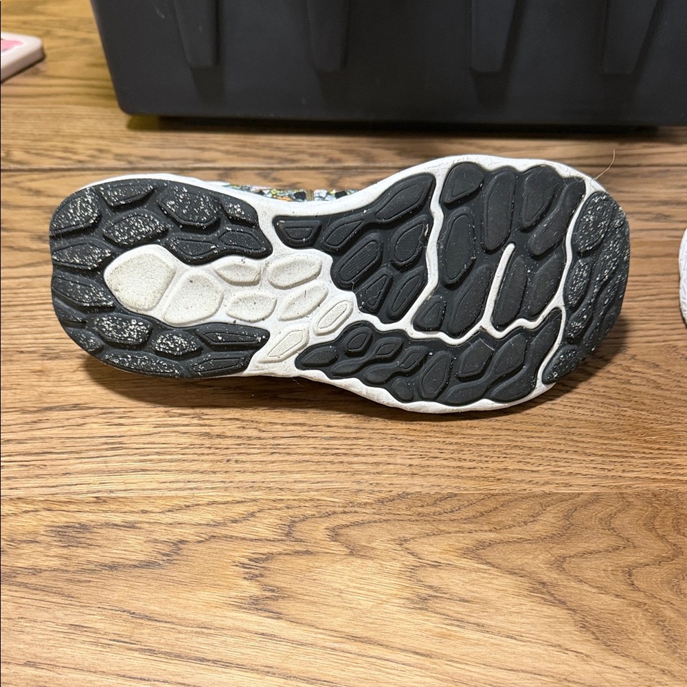 New Balance Multicolor Athletic Shoes - Picture 3 of 4